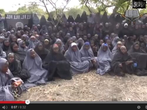 Nigeria: video con le ragazze rapite. Boko Haram propone di liberarle con uno scambio di prigionieri