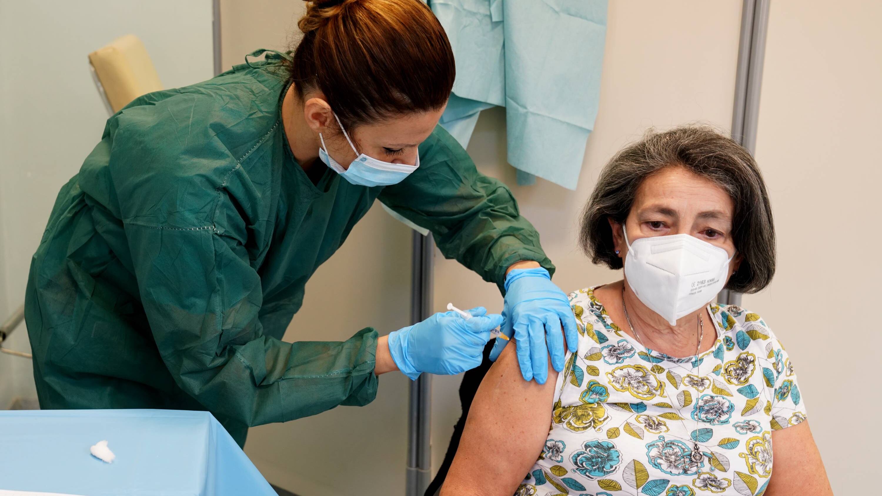 Over 80, oggi i primi vaccini. In quattro giorni 15mila dosi