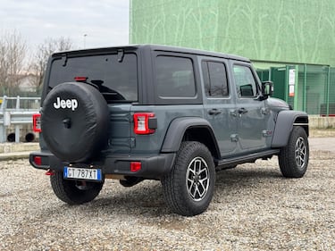 Jeep Wrangler Rubicon 2025: la gallery del 2.0 turbo benzina 11