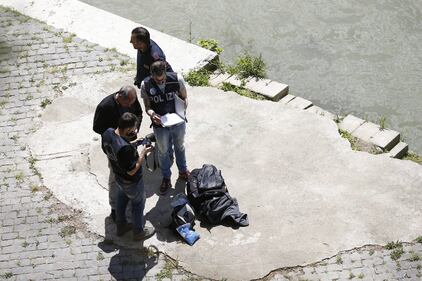 Roma, trovato il corpo di una donna sotto Ponte Sisto 9