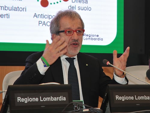 Maroni dimesso dall’ospedale: "È stata dura ma è tutto sotto controllo"