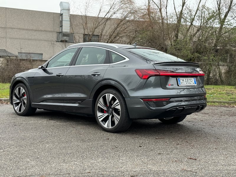 Audi Q8 Sportback e-tron: la gallery del SUV premium 100% elettrico tedesco 9