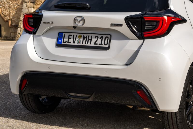 Mazda 2 Hybrid: guarda tutte le foto 2