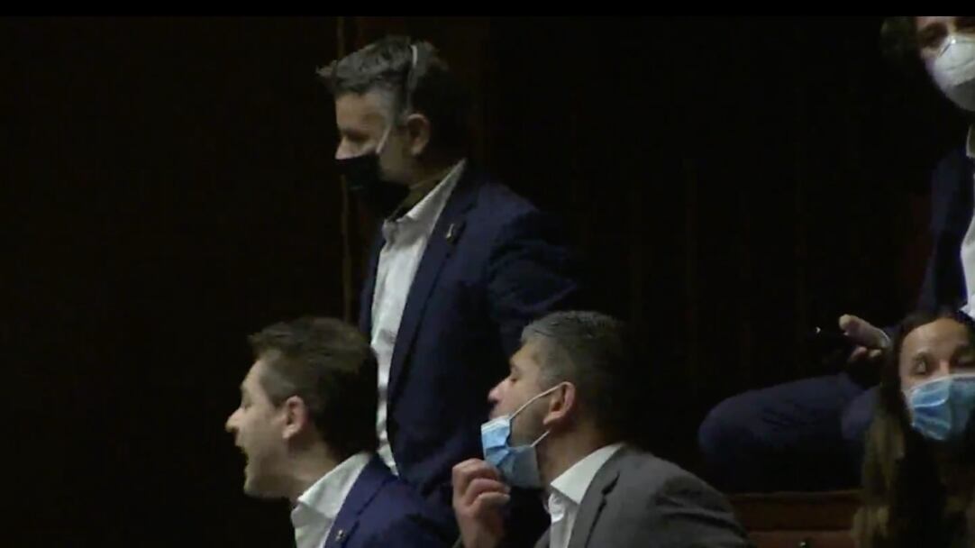Covid, 5s attaccano la Lega. E in Aula scoppia la bagarre