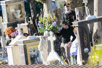 Riina sepolto al cimitero di Corleone 16