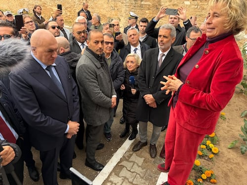 Crosetto ad Hammamet per l'omaggio a Craxi: "Onore a uno statista"