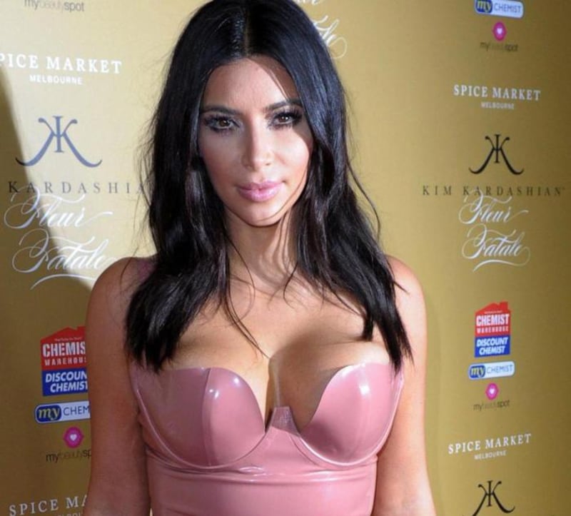 La sexy provocazione di Kim Kardashian su Instagram 12