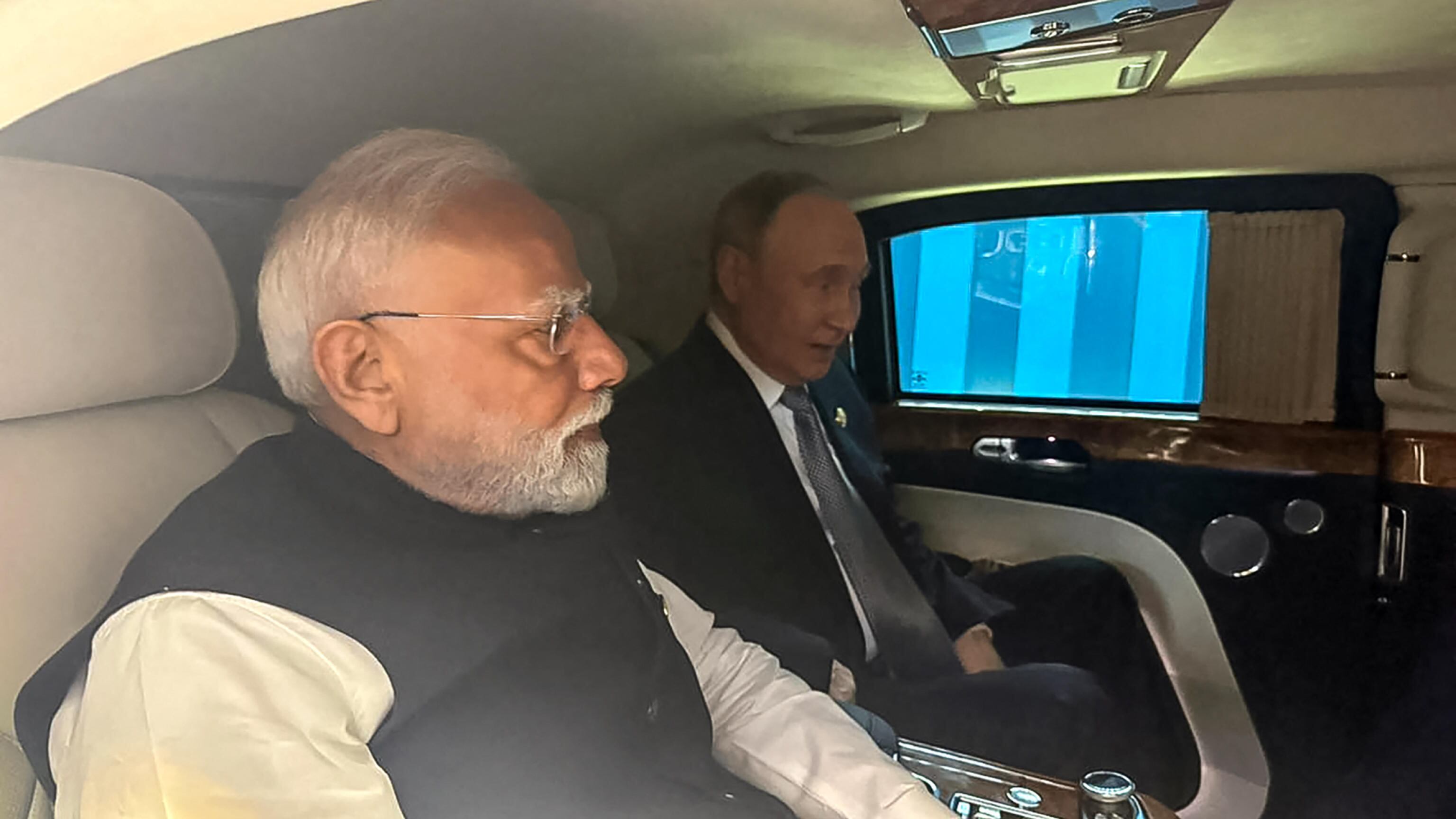 Xi sfida l'Occidente: "Governo globale". Modi spinge Putin: "Ferma la guerra"