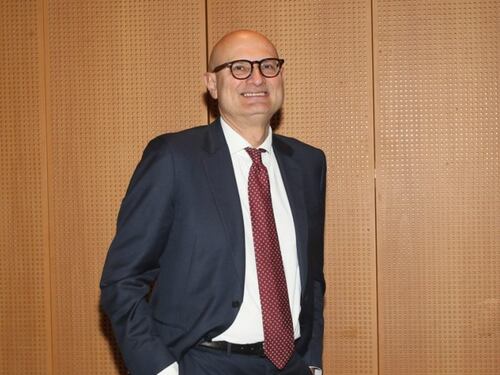Credem, morto in ufficio il dg Angelo Campani