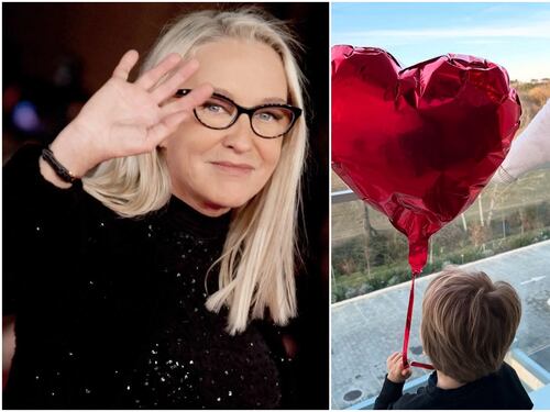 Il palloncino a cuore e il terrazzo. L'ultima foto di Eleonora Giorgi con il nipotino
