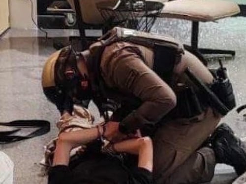 Terrore a Bangkok: 14enne spara e uccide al centro commerciale