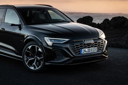 Le immagini della nuova Audi Q8 e-tron 5