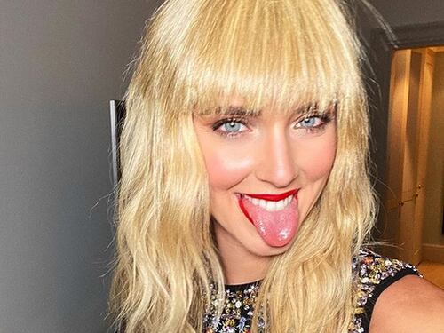 Chiara Ferragni con la frangia: "Sembri Miley Cyrus"