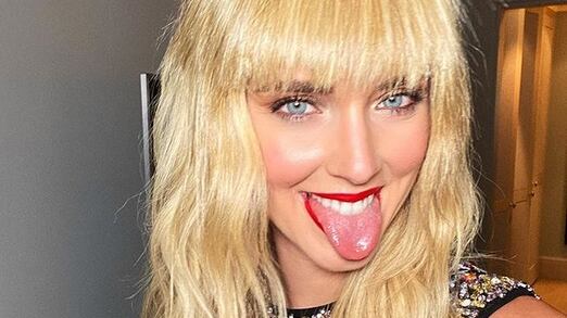 “Drogati, pedofile”. Insulti choc a Chiara Ferragni. Lei denuncia l'hater