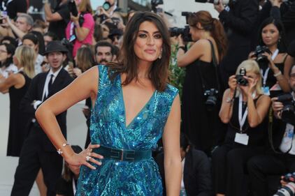 Venezia, Elisa Isoardi e lo spacco vertiginoso che conquista il red carpet 5
