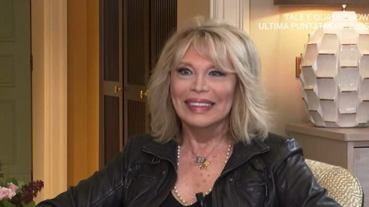 Amanda Lear svela: "La mia trasgressione oggi? Andare in chiesa ed essere fedele"