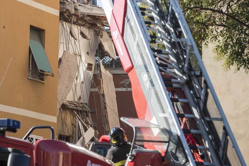Roma, crolla palazzina a Ponte Milvio 17