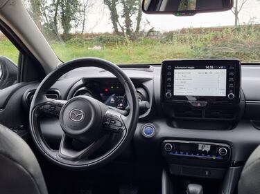 Mazda2 Hybrid prova su strada: guarda le foto 15