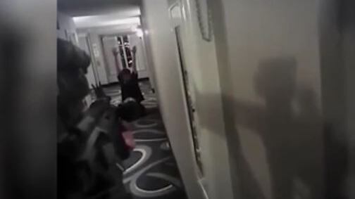 "Non sparate, vi prego". Il poliziotto Usa lo uccide e viene assolto