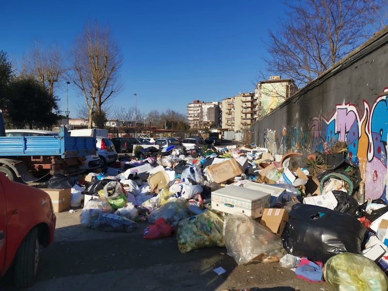 Rifiuti Napoli 4