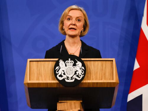 Londra, governo nel caos. Salta il ministro del Tesoro