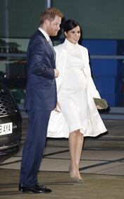 Meghan Markle chic in bianco: foto 8
