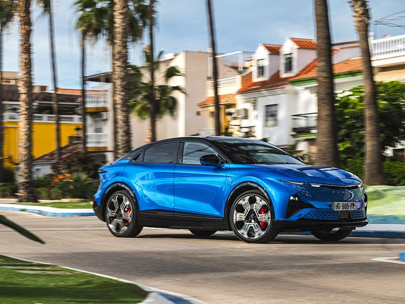Nuova Alpine A390