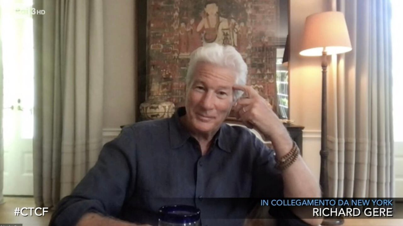 "Sofferenza fisica estrema...". Richard Gere torna sulla passerella su Open Arms