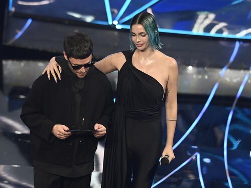 Sanremo 2024: ecco il look della terza serata del Festival di Gazzelle