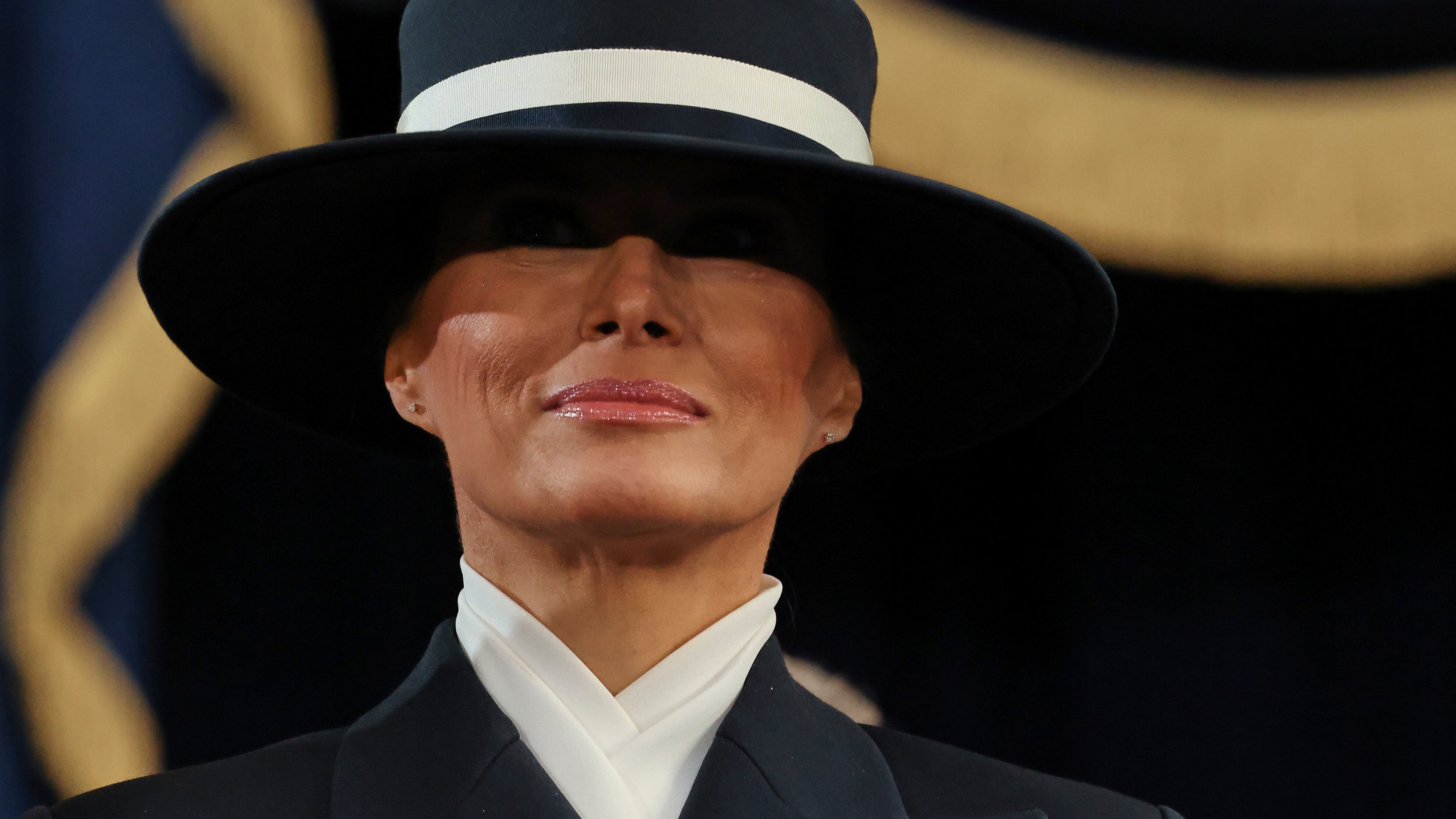 Quell'ipocrita battaglia di "Vanity" contro Melania