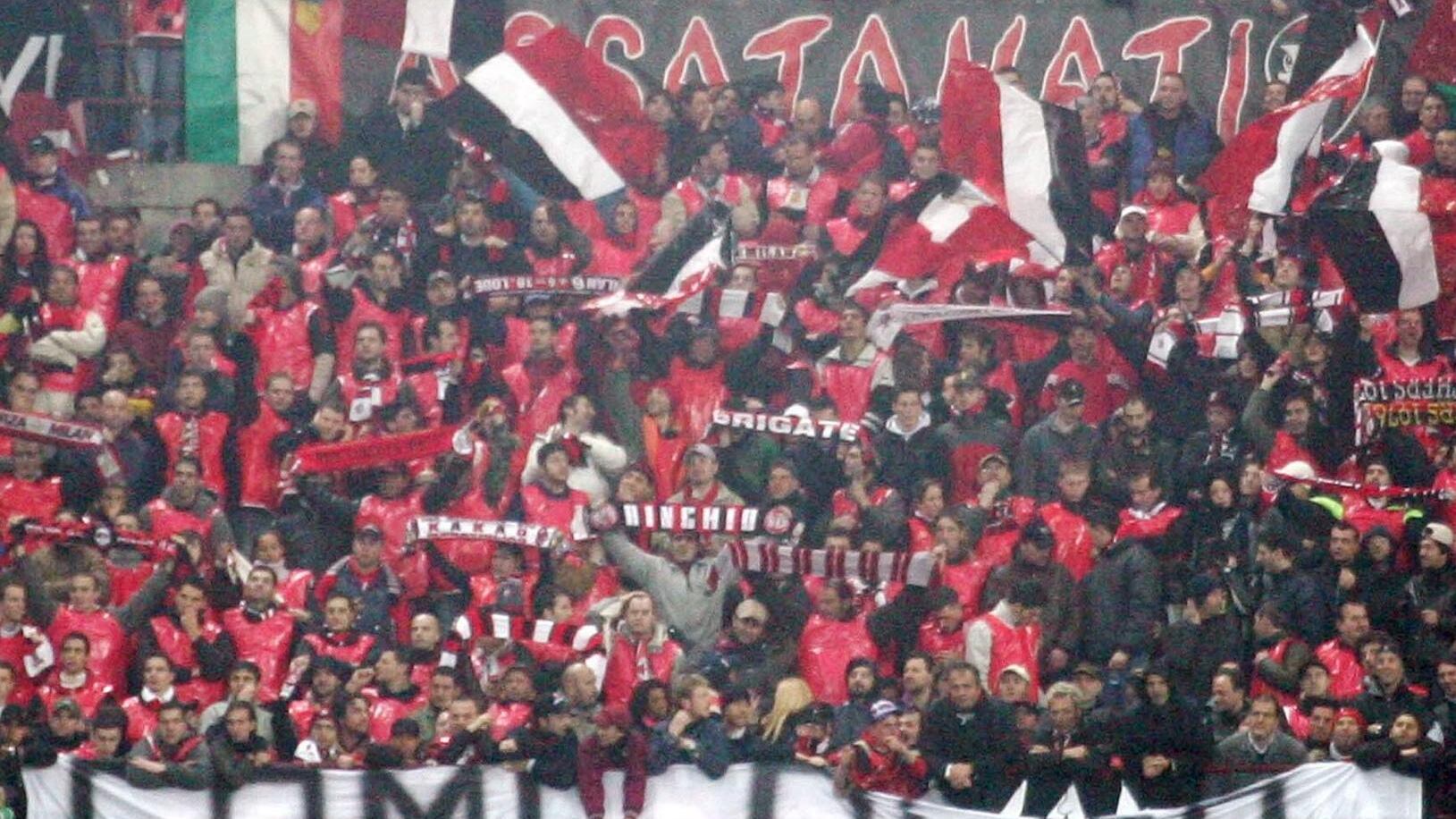 Il calcio vuole porte aperte e scorta il Milan dal giudice