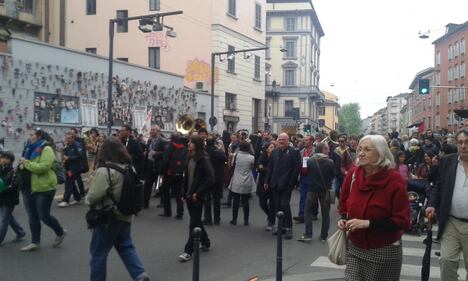 Milano in mano ai black bloc 2
