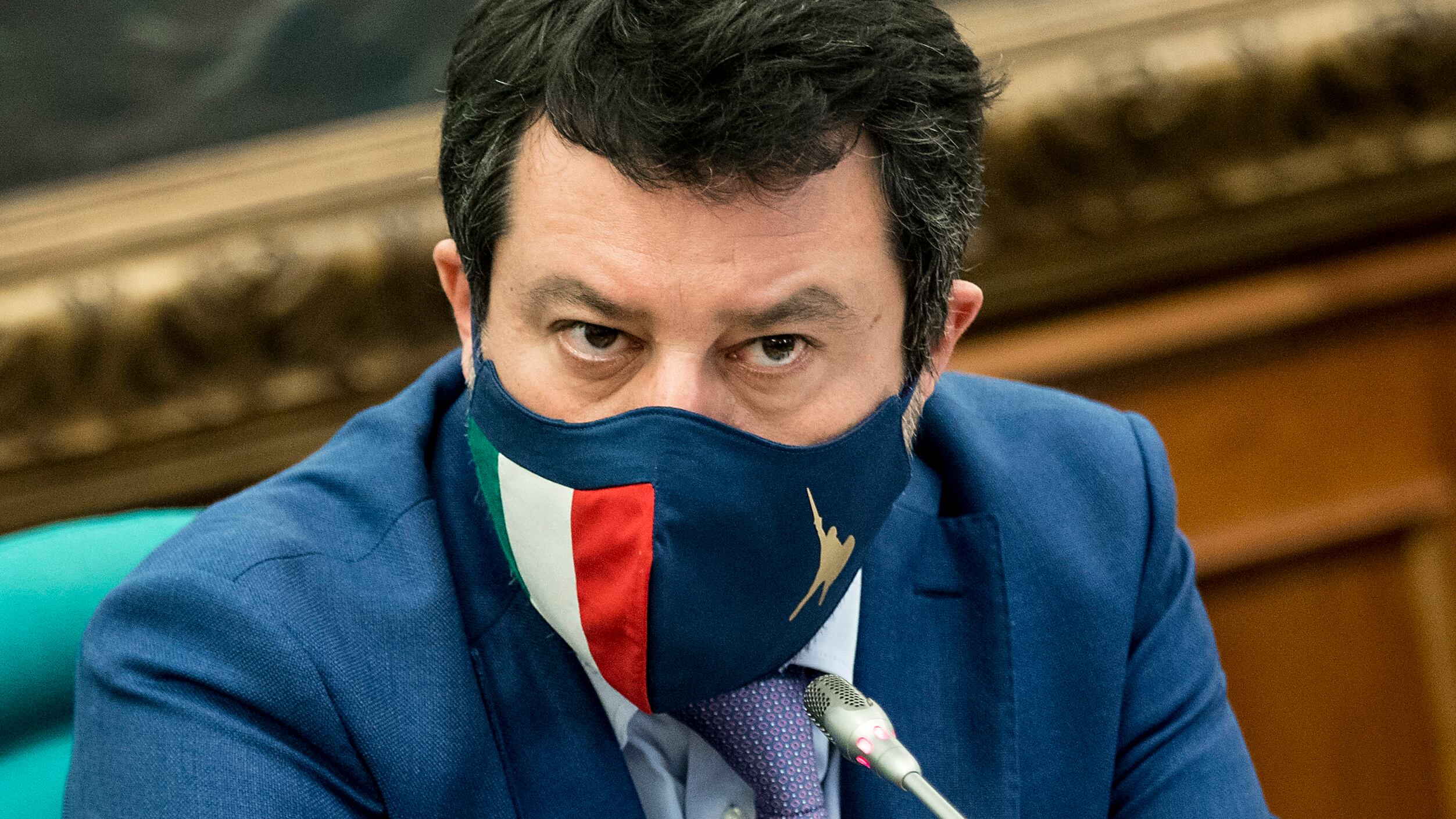 "Ostacolano la civilizzazione", "È una legge bavaglio": M5S e Lega si scornano per il ddl Zan
