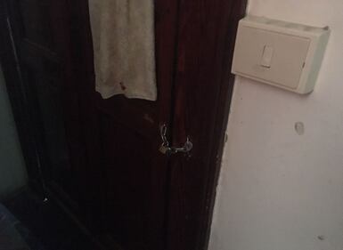 Biella, le foto dello stabile occupato dagli immigrati 6