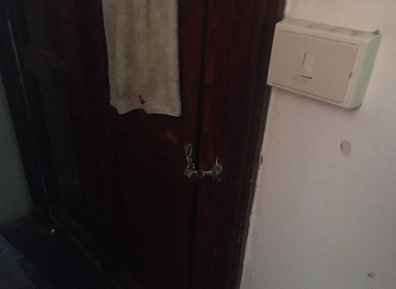Biella, le foto dello stabile occupato dagli immigrati 6