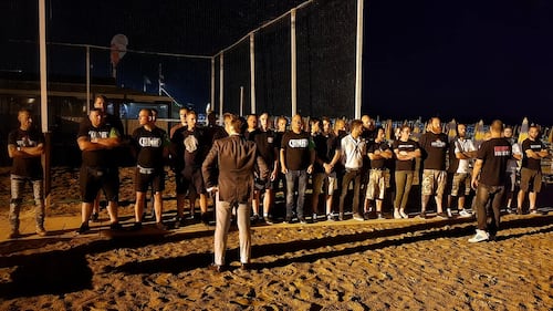 Rimini, ronde Forza Nuova in spiaggia 5