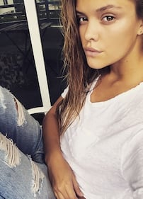 Nina Agdal, l'angelo di Victoria's Secrets posa senza veli 10