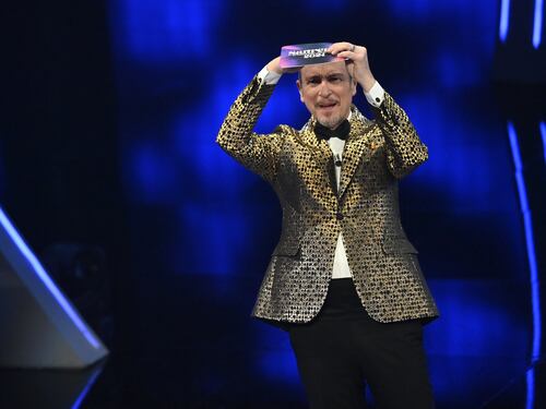 Amadeus s’è rotto le balle, Festival dei pacifisti e Russell Crowe: quindi, Sanremo...