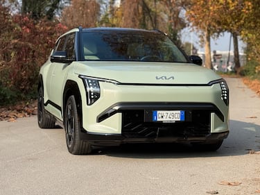 KIA EV3: guarda la gallery del crossover "tuttofare" elettrico 5