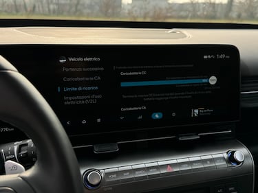 Hyundai Kona Electric: guarda la gallery del nuovo crossover elettrico da città 18