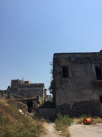 Nel centro di Torre Annunziata, "Pompei moderna" fatta di ruderi abitati 8