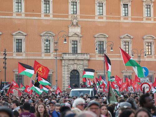 In piazza i numeri non tornano