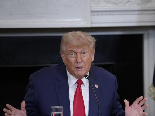 Per Donald diversivo ideale ma rischia i voti dei latinos. I Dem si giocano i moderati