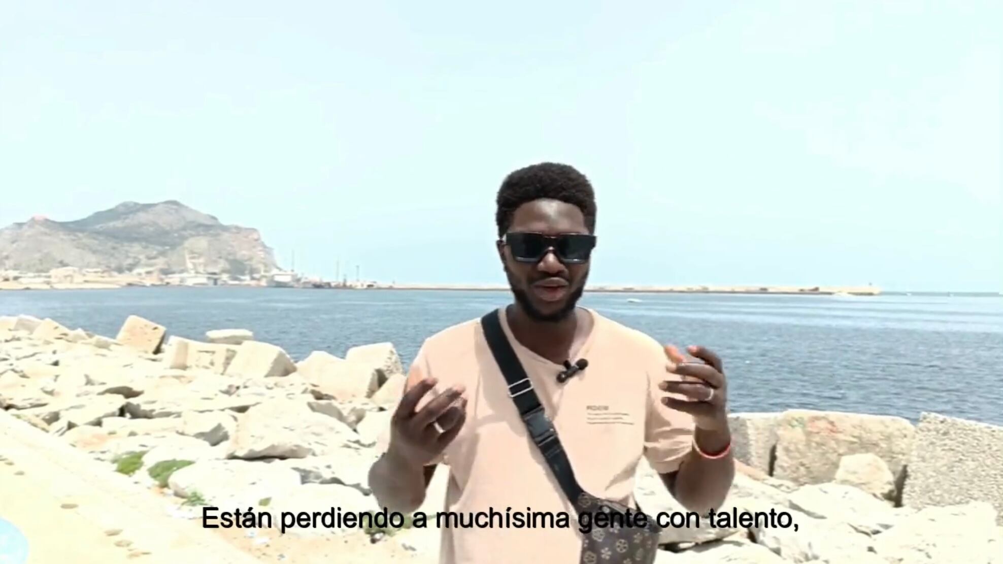 "L'Italia sta perdendo talenti...". La propaganda pro immigrazione della ong spagnola