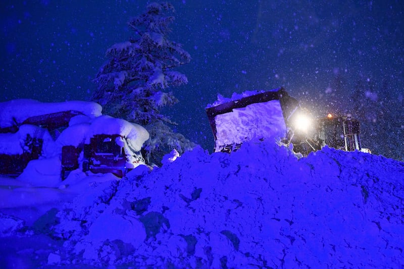 Maltempo, strade interrotte a Cervinia 7
