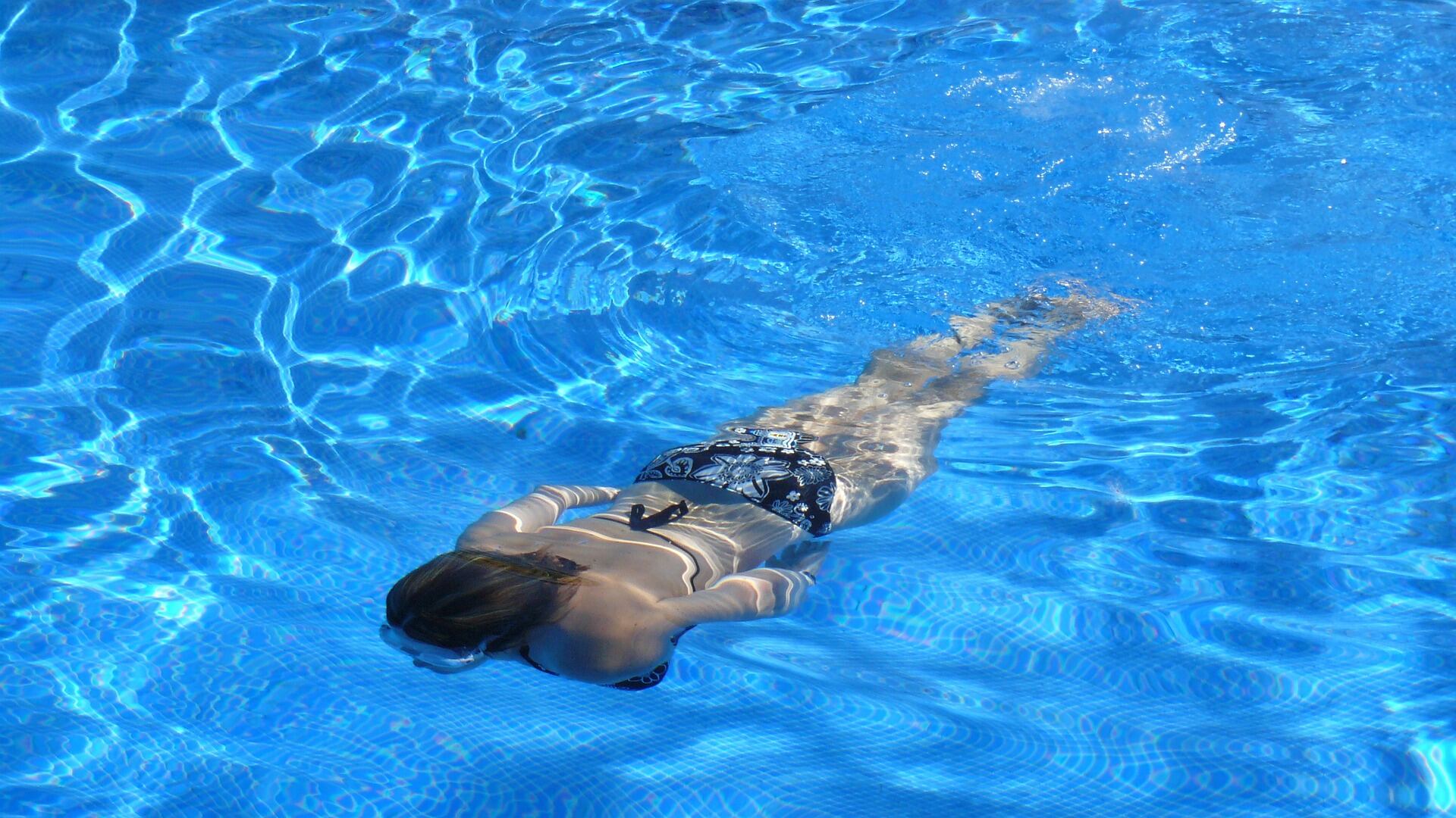 Trans bandite dalle gare di nuoto femminili: la svolta in Inghilterra