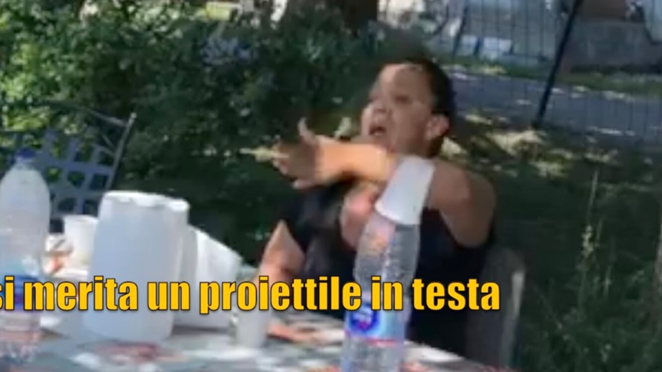 Salvini tira dritto, niente scuse "Io rivendico la zingaraccia..."