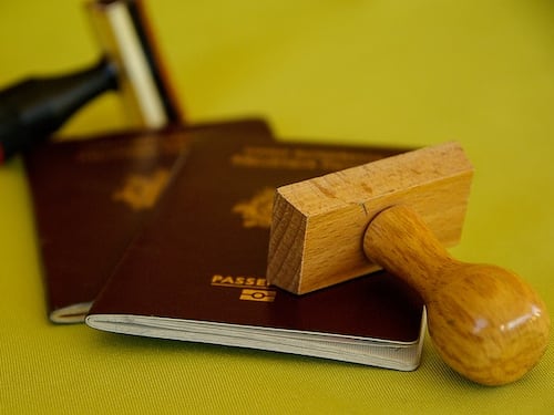 Padova, espulso cambia cognome e torna in Italia: arrestato
