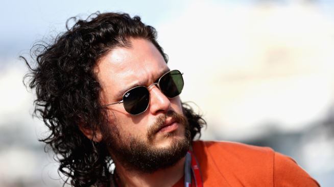 Kit Harington, in rete foto compromettenti dell’attore di “Game of Thrones”