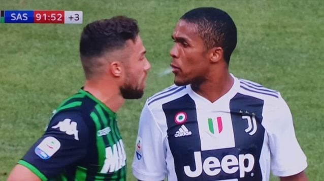 Douglas Costa: "Sputo a Di Francesco? Non ero in me"